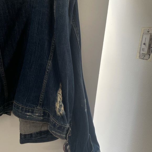 Jean jacket - Picture 2 of 8